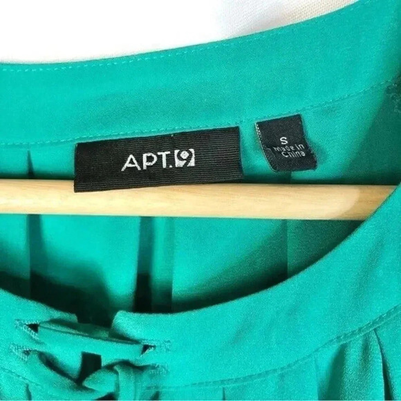 Apt. 9 Green Short Ruffle Sleeve Tie Neck Blouse S - Picture 4 of 4